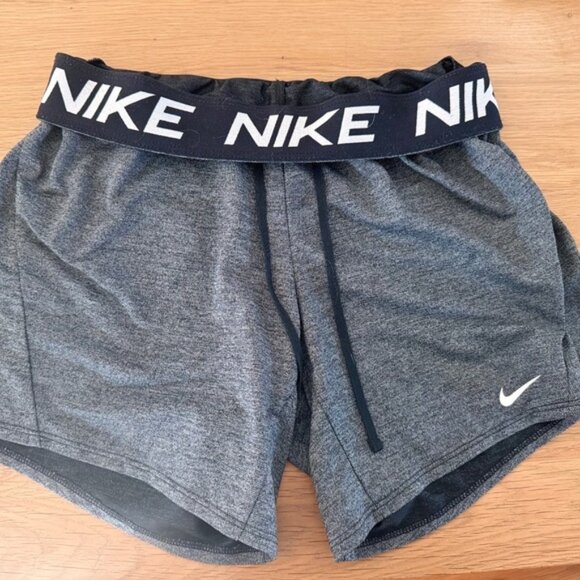 Nike fit fit shorts - Picture 1 of 2